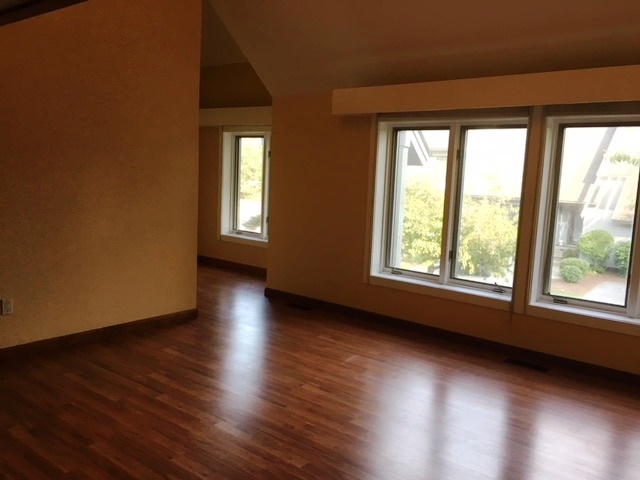 5 Tsienneto Road, Unit 3 Derry, NH 03038 - Photo 4 of 10