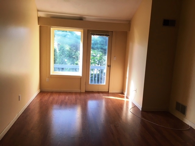 5 Tsienneto Road, Unit 3 Derry, NH 03038 - Photo 6 of 10
