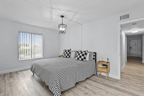 $2,400 | 629 Sea Pine Way, Unit D2, Greenacres, FL 33415