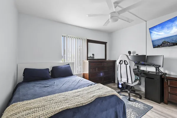 $2,400 | 629 Sea Pine Way, Unit D2, Greenacres, FL 33415