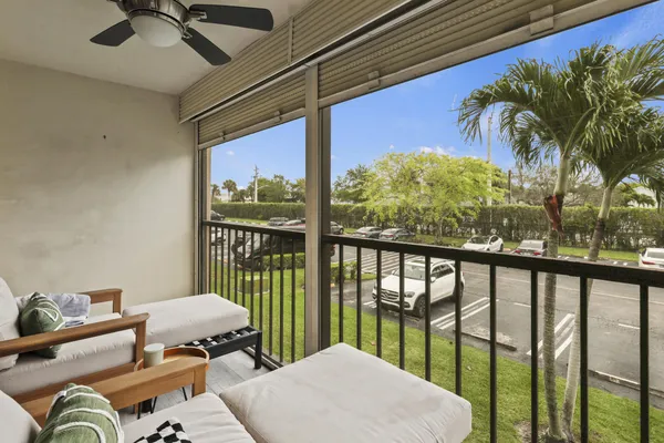 $2,400 | 629 Sea Pine Way, Unit D2, Greenacres, FL 33415