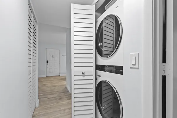 $2,400 | 629 Sea Pine Way, Unit D2, Greenacres, FL 33415