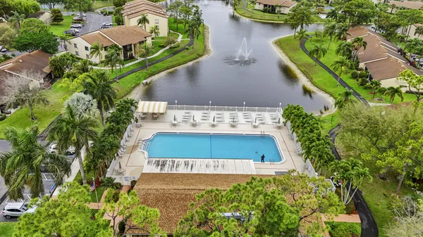 $2,400 | 629 Sea Pine Way, Unit D2, Greenacres, FL 33415