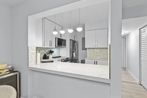 $2,400 | 629 Sea Pine Way, Unit D2, Greenacres, FL 33415