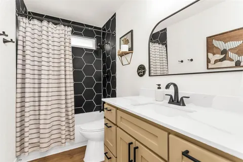 $449,900 | 8618 Coventry Drive, Rowlett, TX 75089