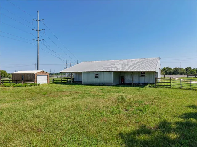 $525,000 | 15991 State Highway 30, Richards, TX 77873