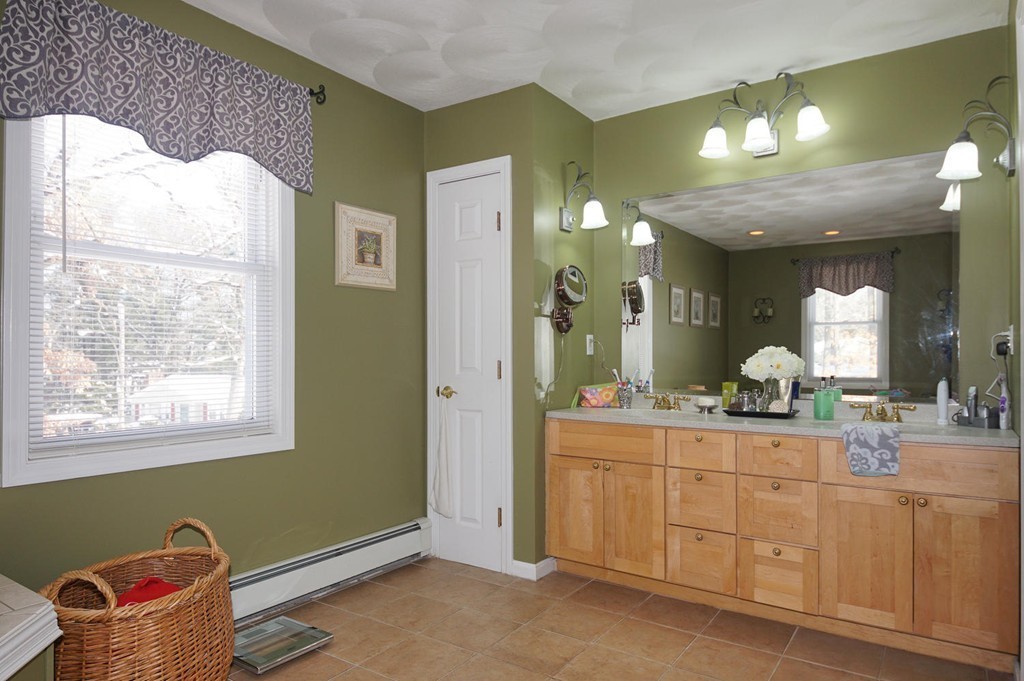 42 College Road Burlington, MA 01803 - Photo 20 of 27 Gallery Image 20