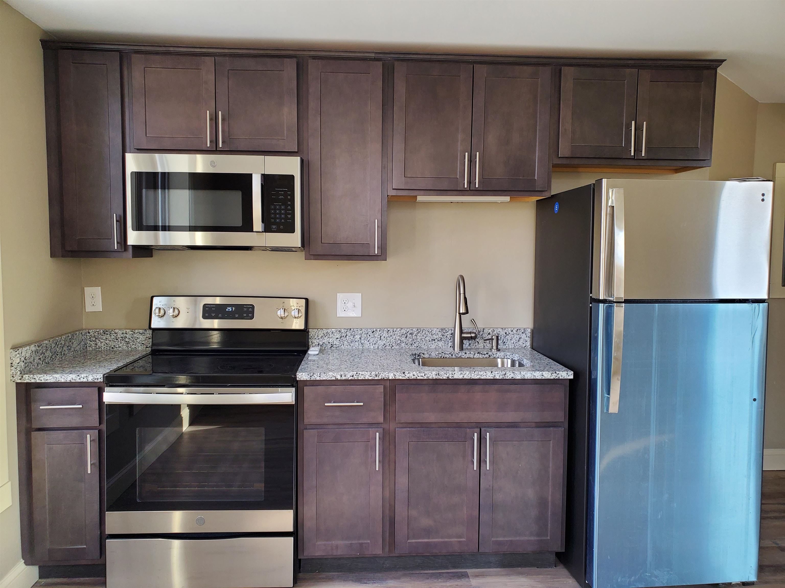 119 Hanover Street Manchester, NH 03101 - Photo 9 of 11