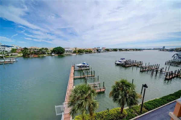 $2,500 | 530 South Gulfview Boulevard, Unit 401, Clearwater Beach, FL 33767