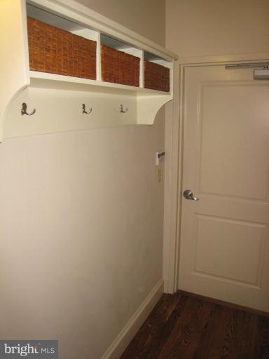 136 Main Street Annapolis, MD 21401 - Photo 11 of 19 Entrance / Foyer