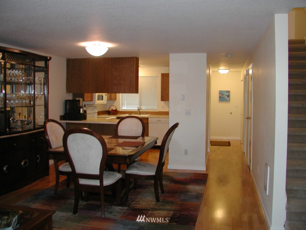 7740 196th Street Southwest, Unit 20 Edmonds, WA 98026 - Photo 12 of 25 Gallery Image 12