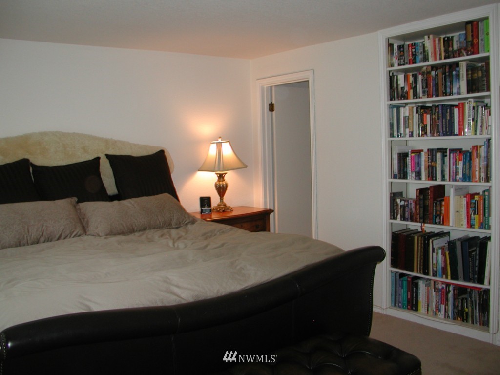7740 196th Street Southwest, Unit 20 Edmonds, WA 98026 - Photo 15 of 25 Gallery Image 15