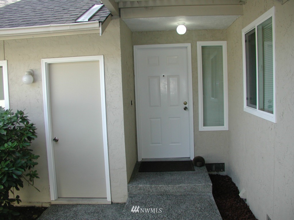 7740 196th Street Southwest, Unit 20 Edmonds, WA 98026 - Photo 23 of 25 Gallery Image 23