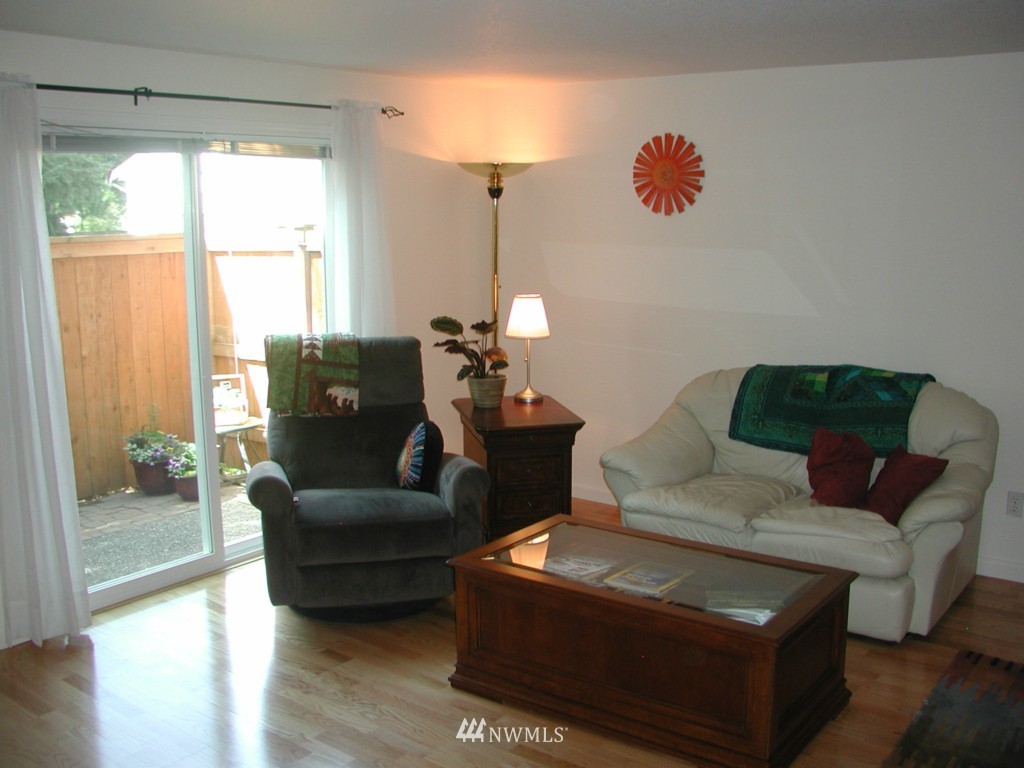 7740 196th Street Southwest, Unit 20 Edmonds, WA 98026 - Photo 6 of 25 Gallery Image 6