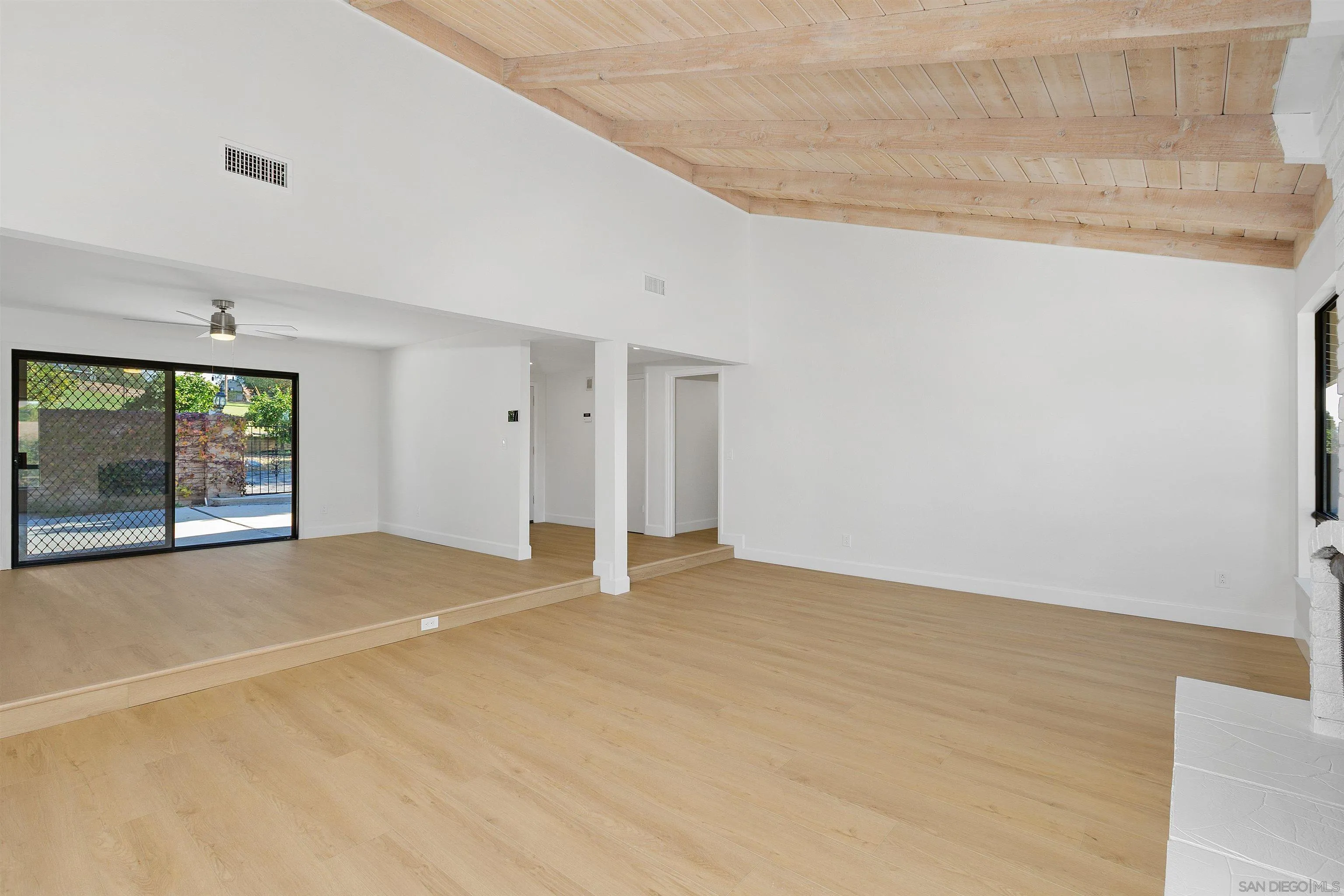 363 Tumble Creek Lane Fallbrook, CA 92028 - Photo 7 of 40