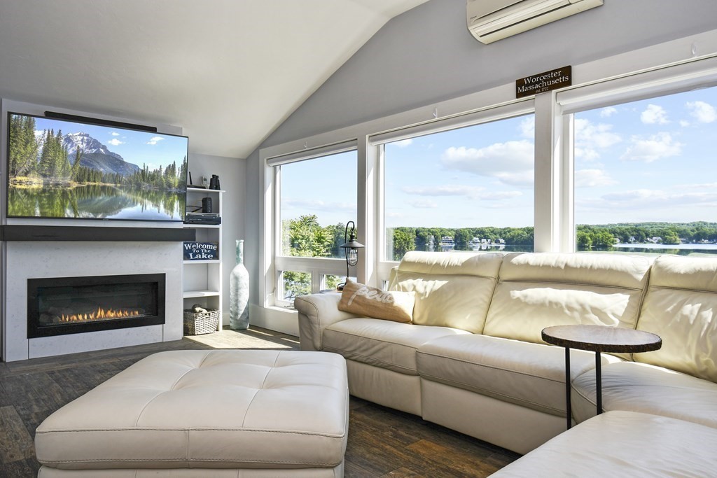 409 Bridle Path Worcester, MA 01604 - Photo 11 of 32 Gallery Image 11