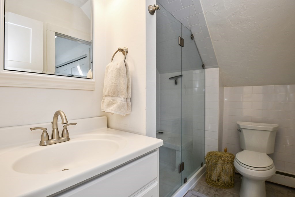 409 Bridle Path Worcester, MA 01604 - Photo 21 of 32 Gallery Image 21