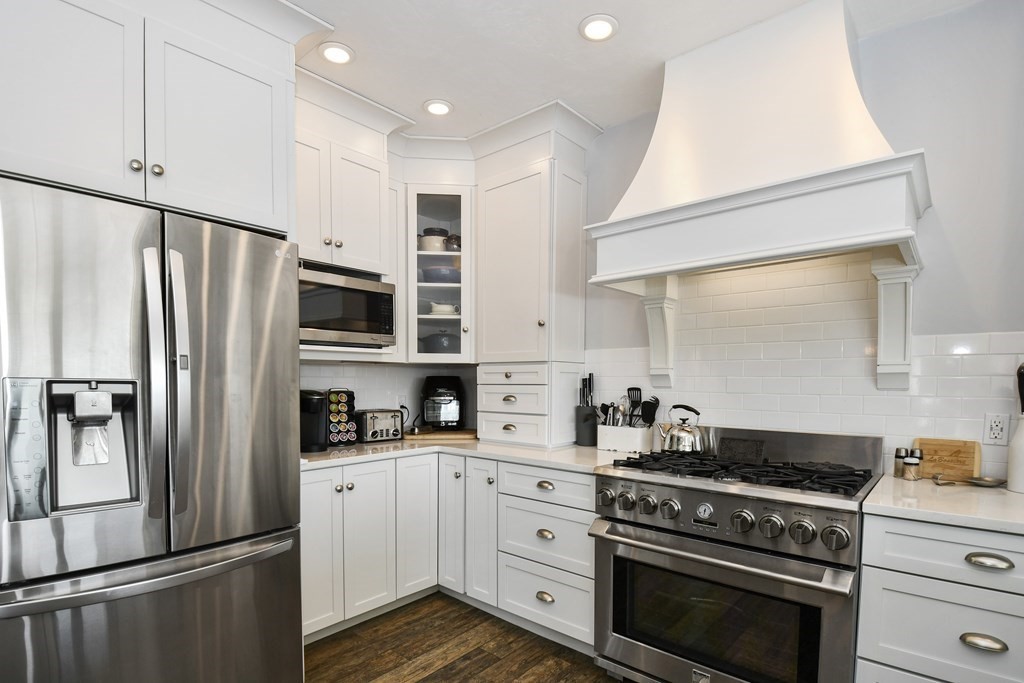 409 Bridle Path Worcester, MA 01604 - Photo 8 of 32 Gallery Image 8