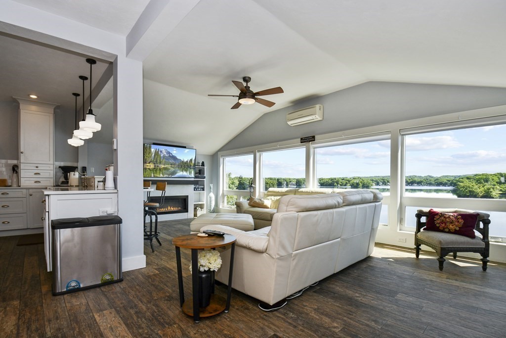 409 Bridle Path Worcester, MA 01604 - Photo 10 of 32 Gallery Image 10