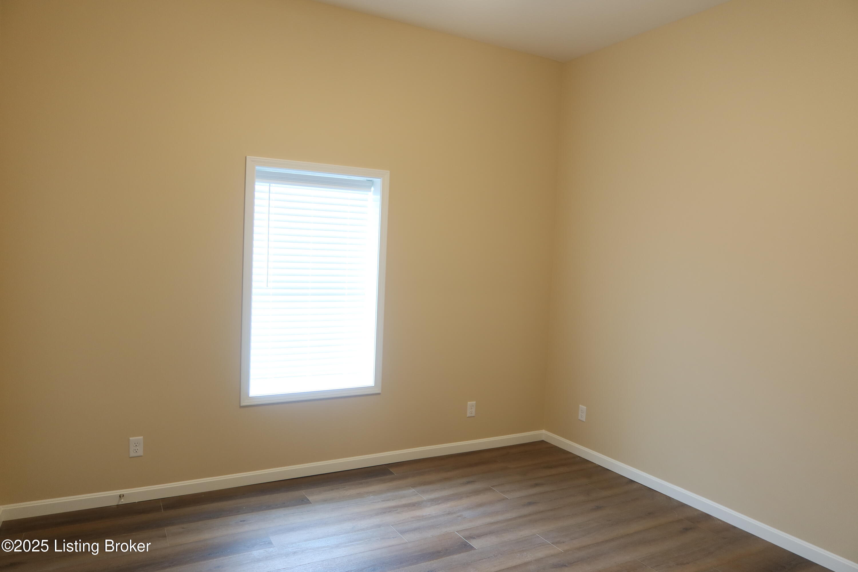 110 Peonia Road Clarkson, KY 42726 - Photo 31 of 42 2025-05-01 01.51.57