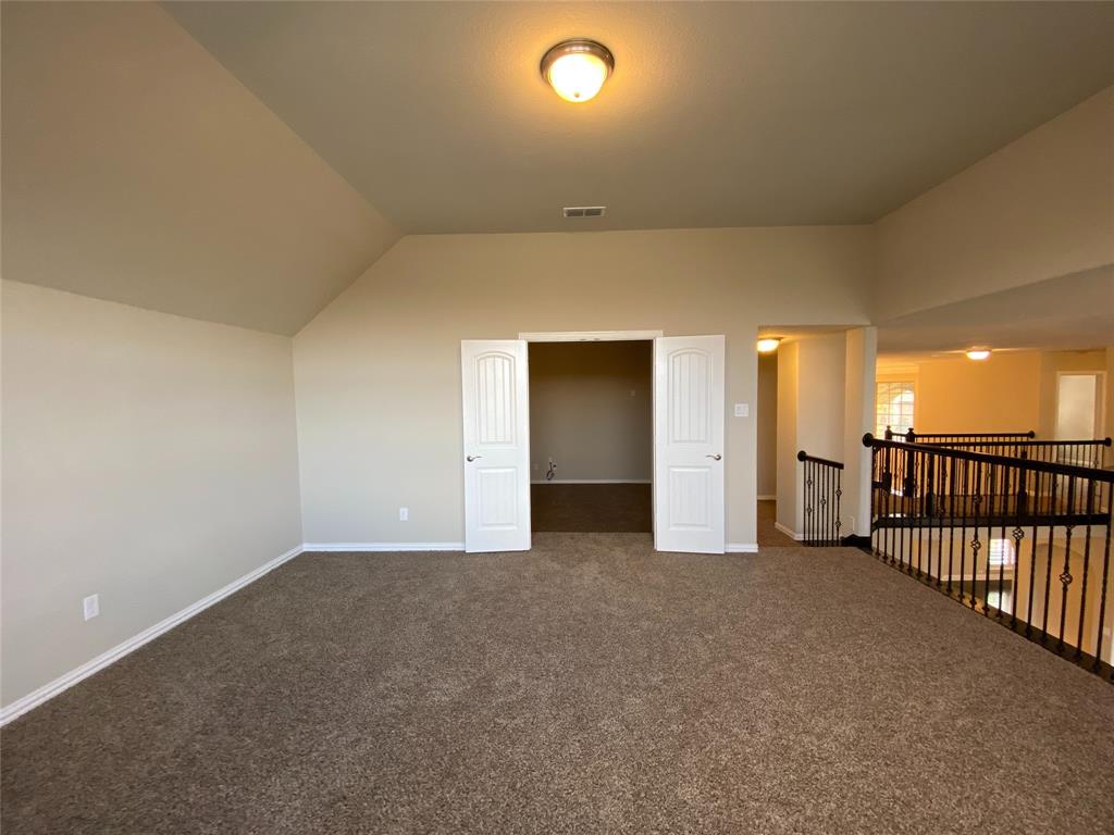 927 Bentley Drive Roanoke, TX 76262 - Photo 29 of 33