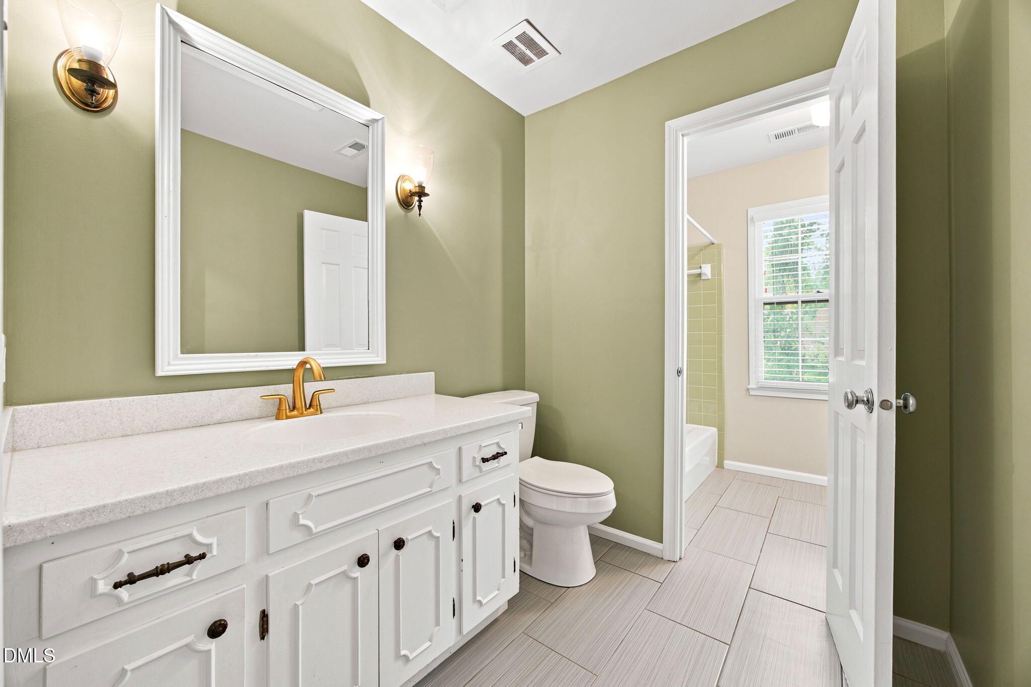 608 Southeast Maynard Road Cary, NC 27511 - Photo 21 of 29 42-web-or-mls-IMG_9358_edit