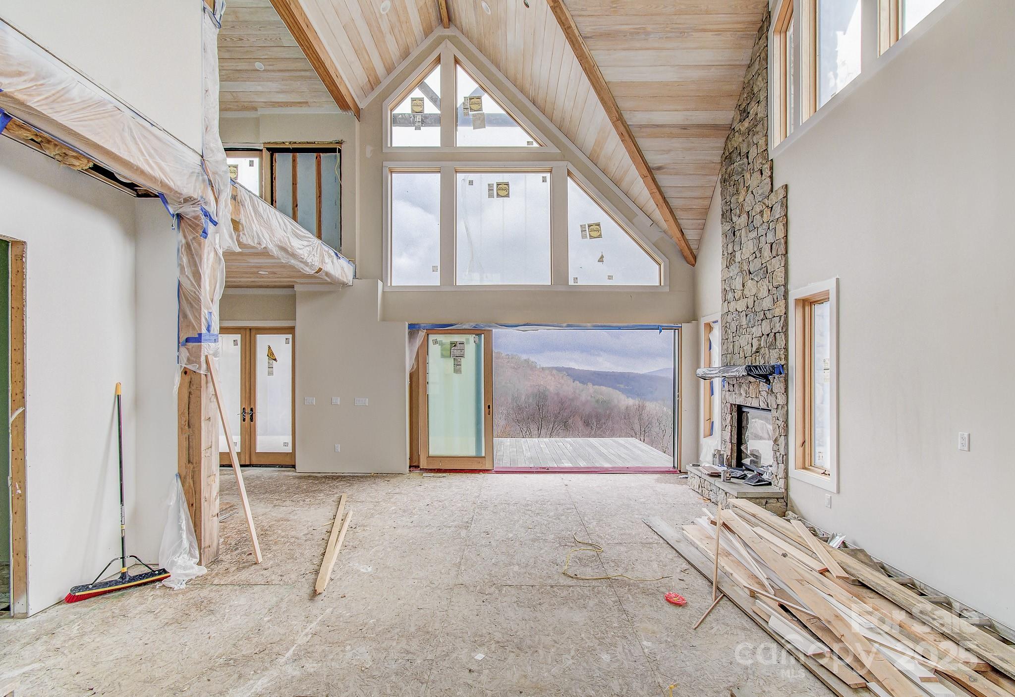 475 Dancing Bear Drive Hendersonville, NC 28792 - Photo 4 of 29