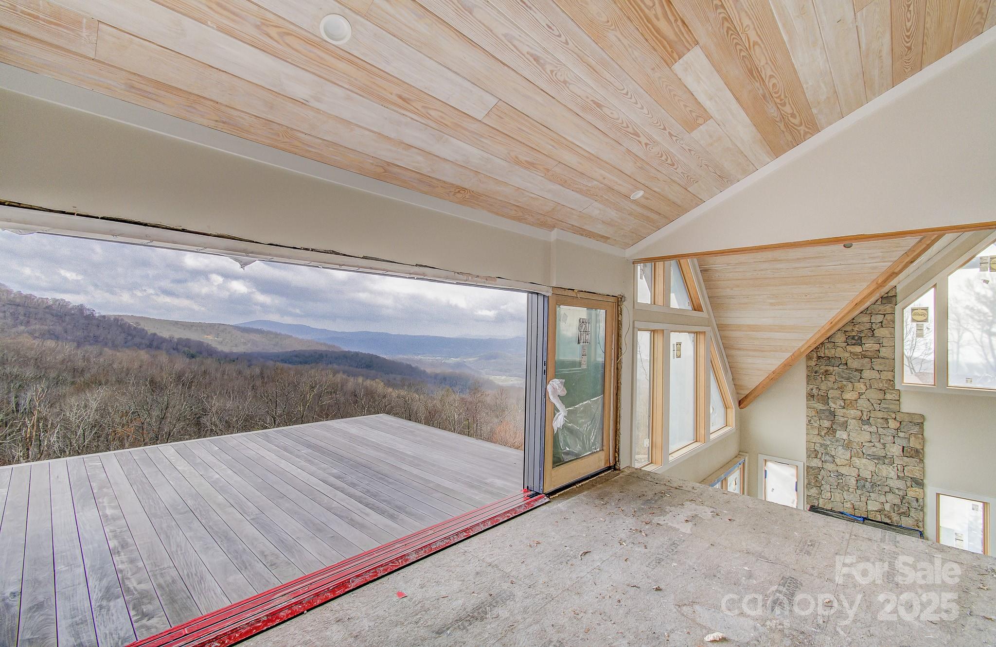 475 Dancing Bear Drive Hendersonville, NC 28792 - Photo 5 of 29