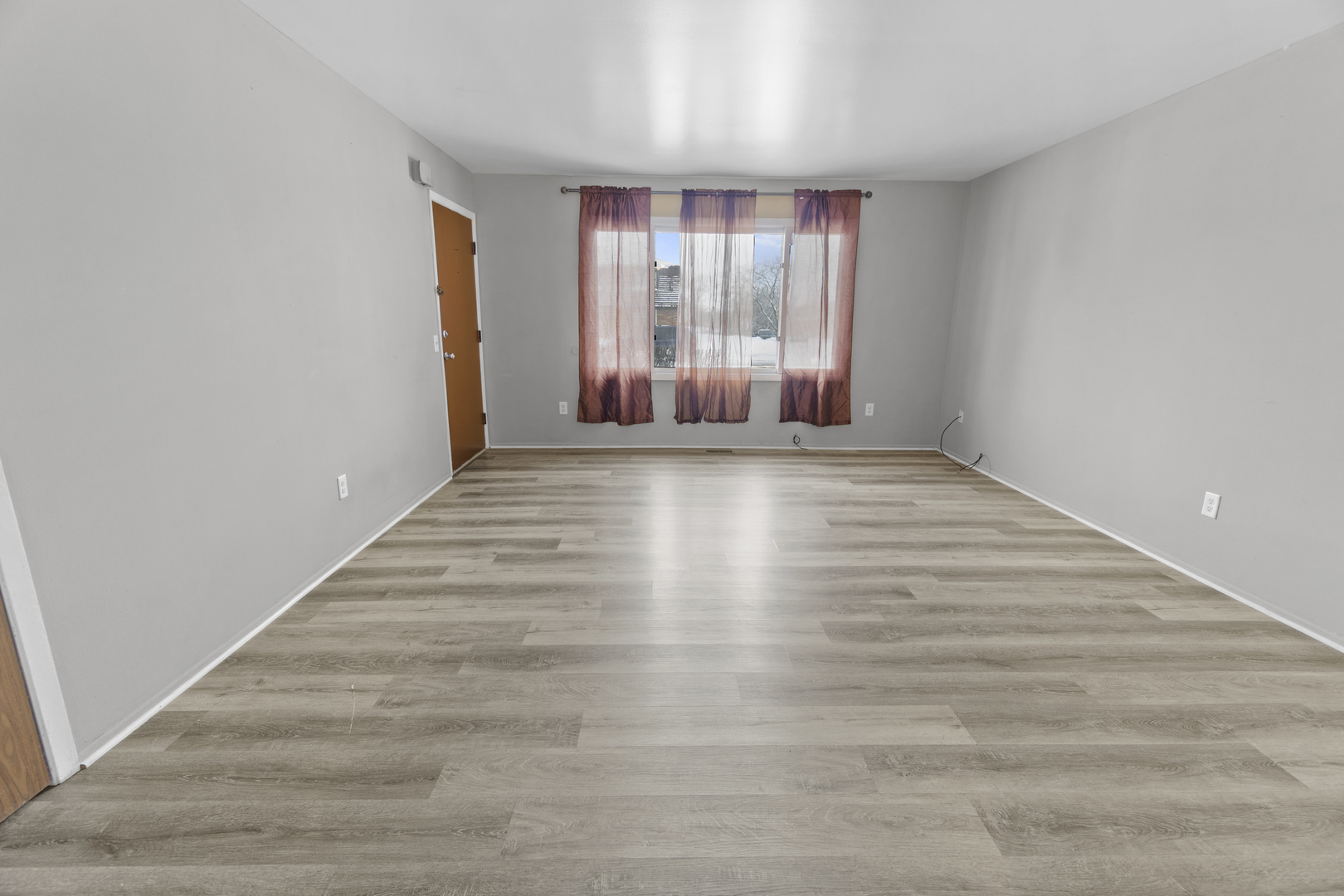 1017 9th Street, Unit 7 Harvard, IL 60033 - Photo 2 of 7