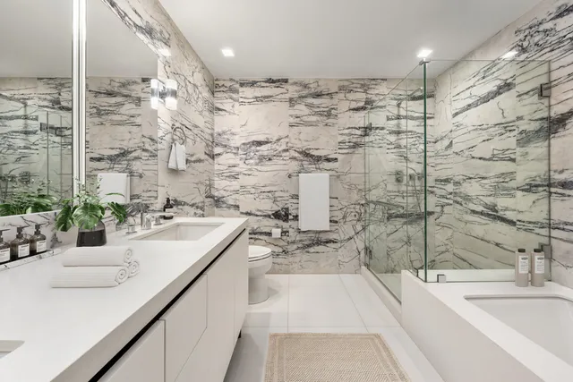 $3,050,000 | 200 East 21st Street, Unit 12D | Gramercy