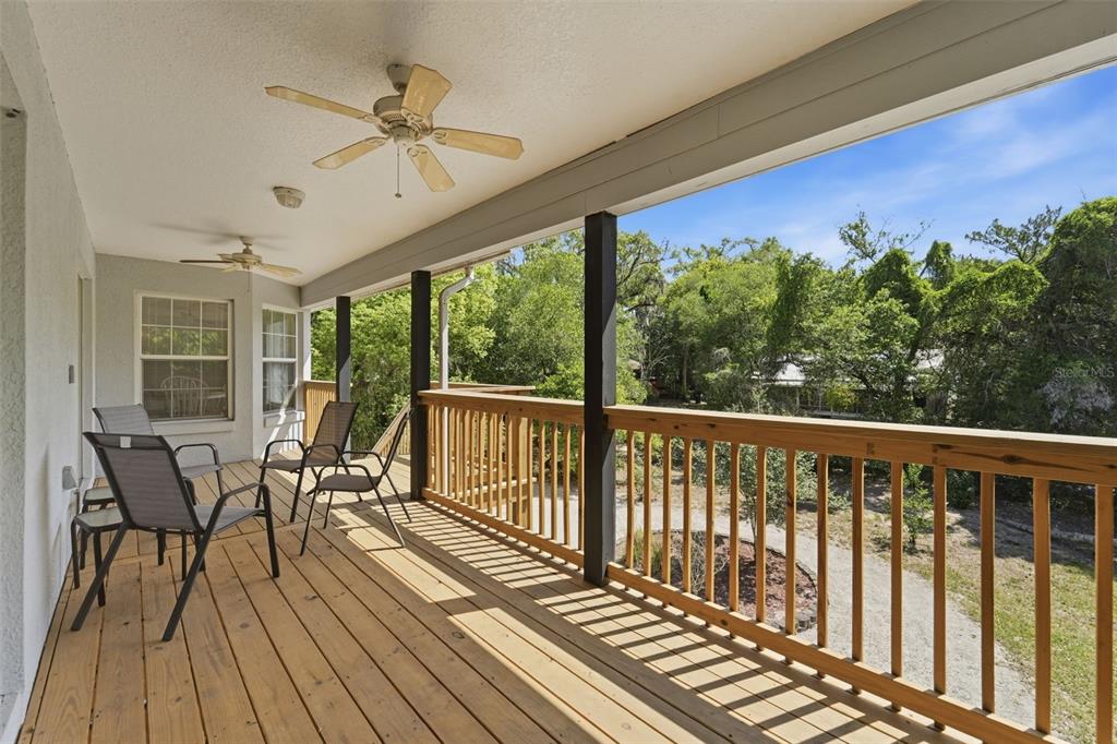 393 South Dexter Avenue DeLand, FL 32720 - Photo 11 of 38