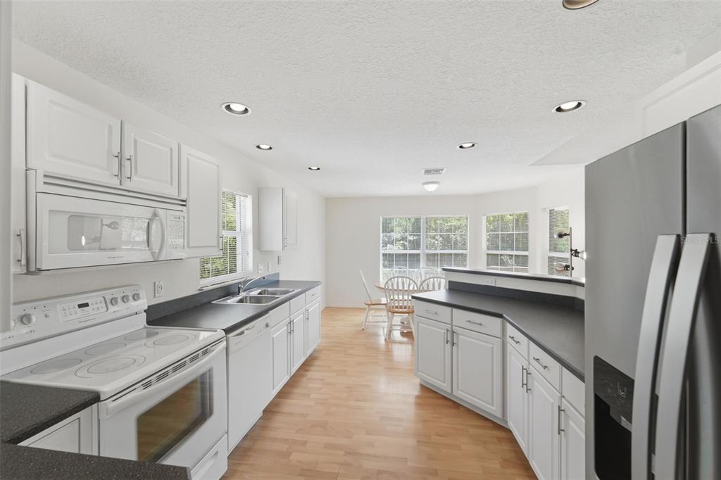 393 South Dexter Avenue DeLand, FL 32720 - Photo 18 of 38