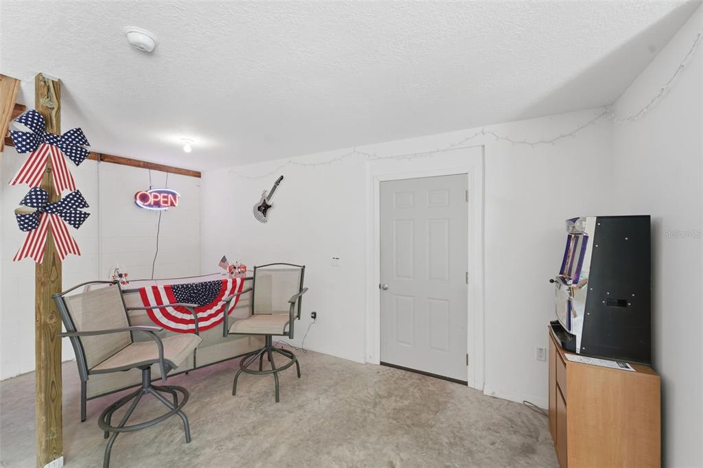 393 South Dexter Avenue DeLand, FL 32720 - Photo 30 of 38