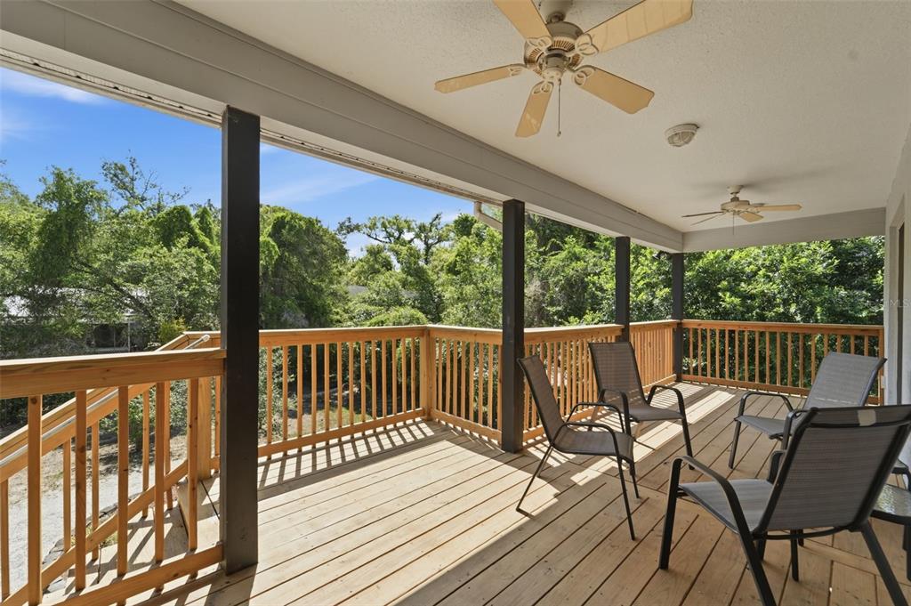 393 South Dexter Avenue DeLand, FL 32720 - Photo 10 of 38