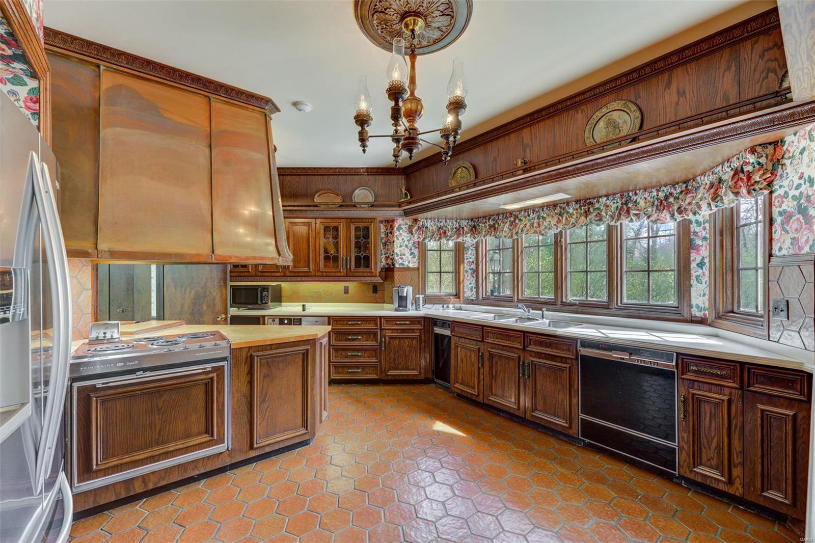 10 Upper Barnes Road St. Louis, MO 63124 - Photo 12 of 42