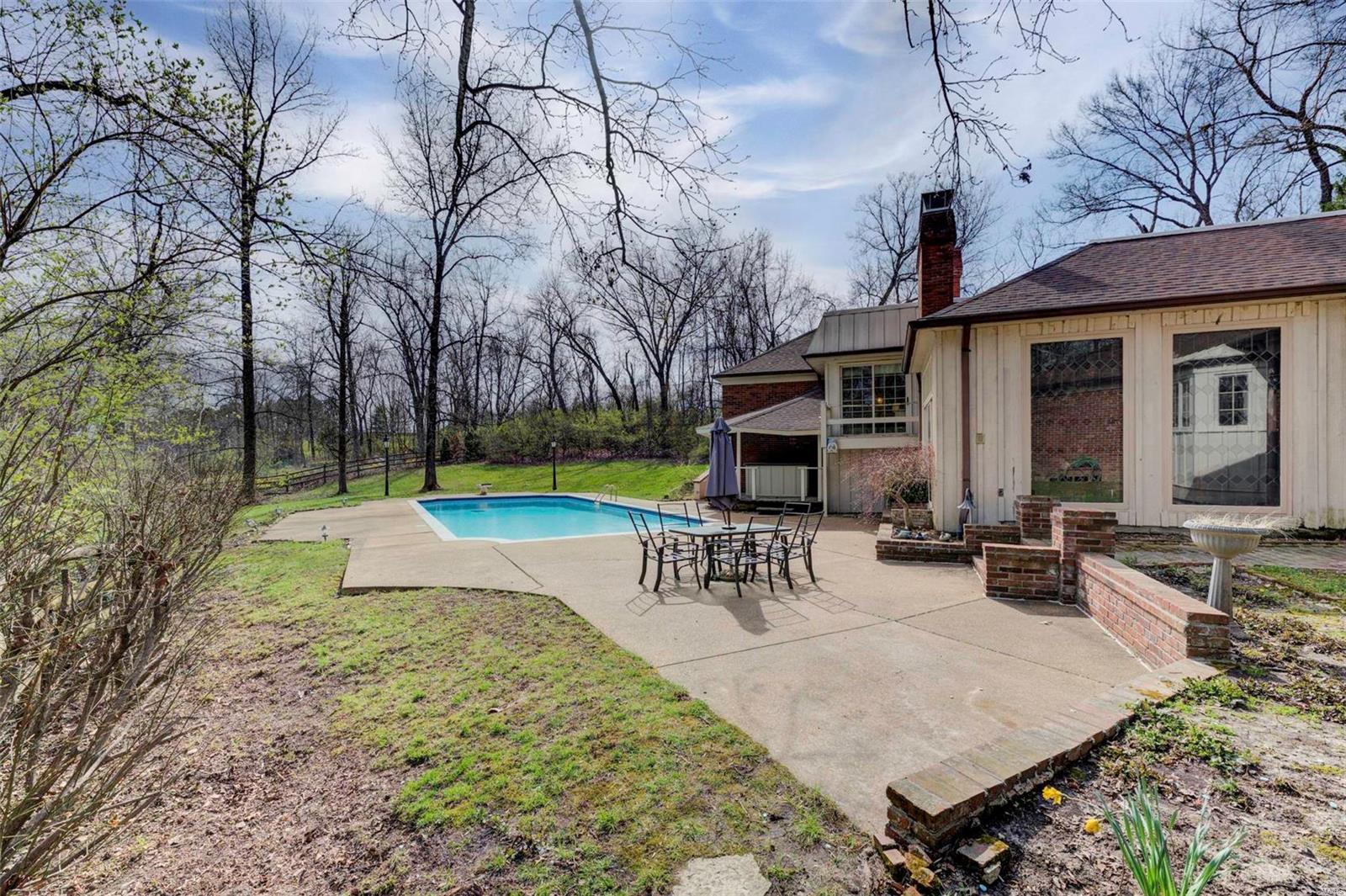 10 Upper Barnes Road St. Louis, MO 63124 - Photo 33 of 42