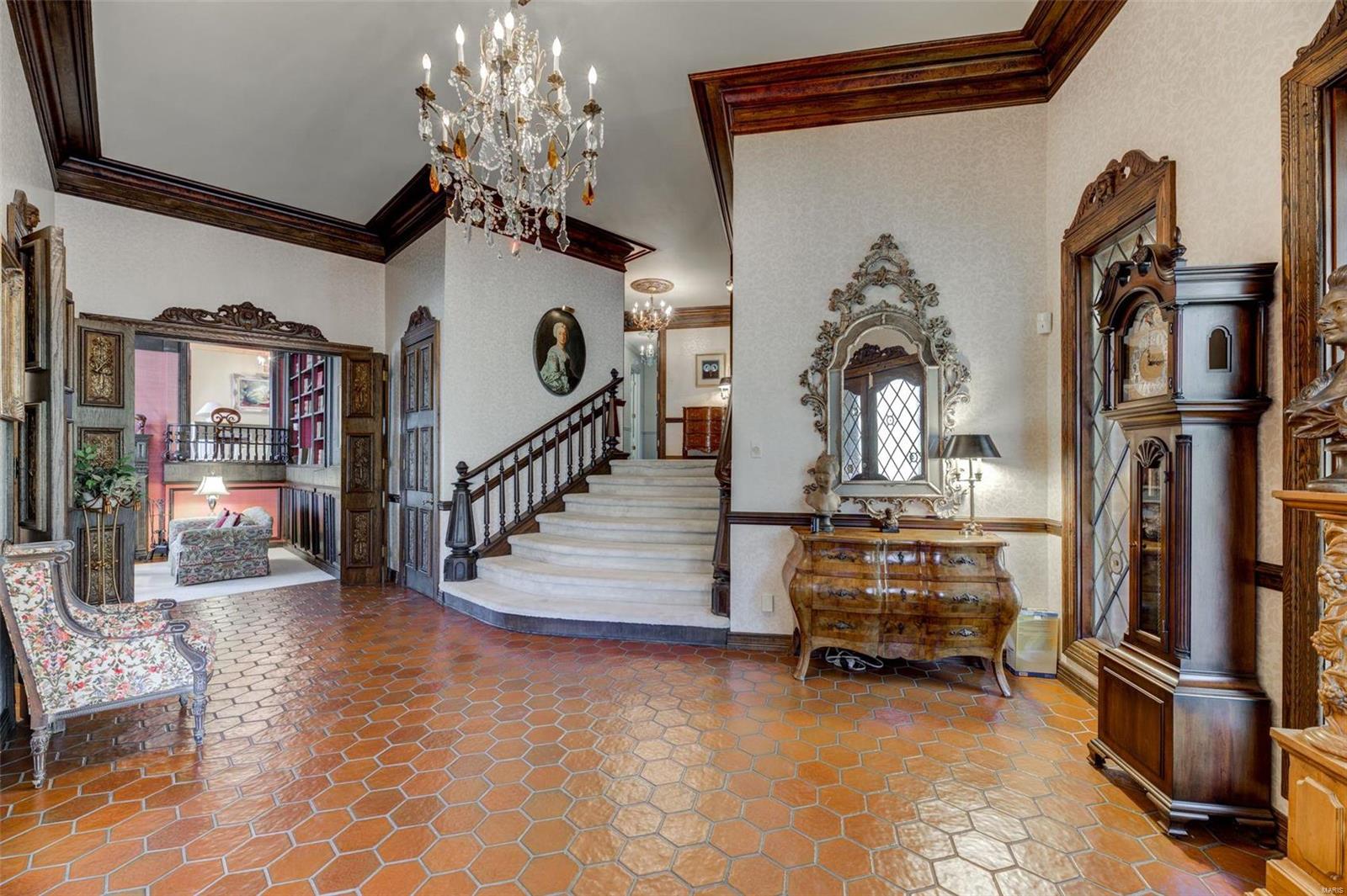 10 Upper Barnes Road St. Louis, MO 63124 - Photo 6 of 42