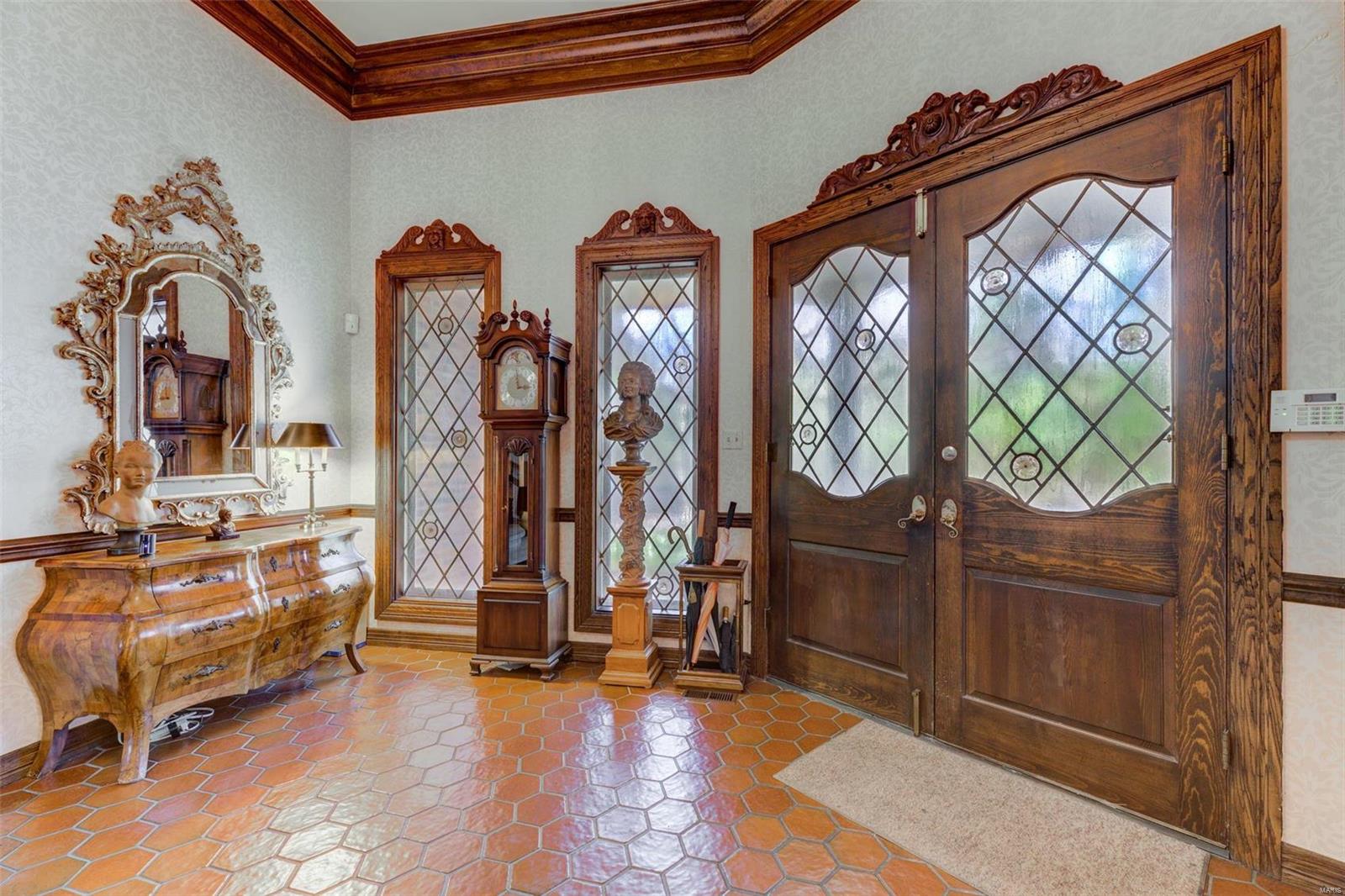 10 Upper Barnes Road St. Louis, MO 63124 - Photo 7 of 42