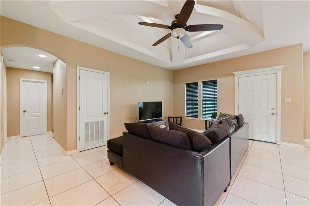 28177 Glenview Road Rio Hondo, TX 78583 - Photo 4 of 23