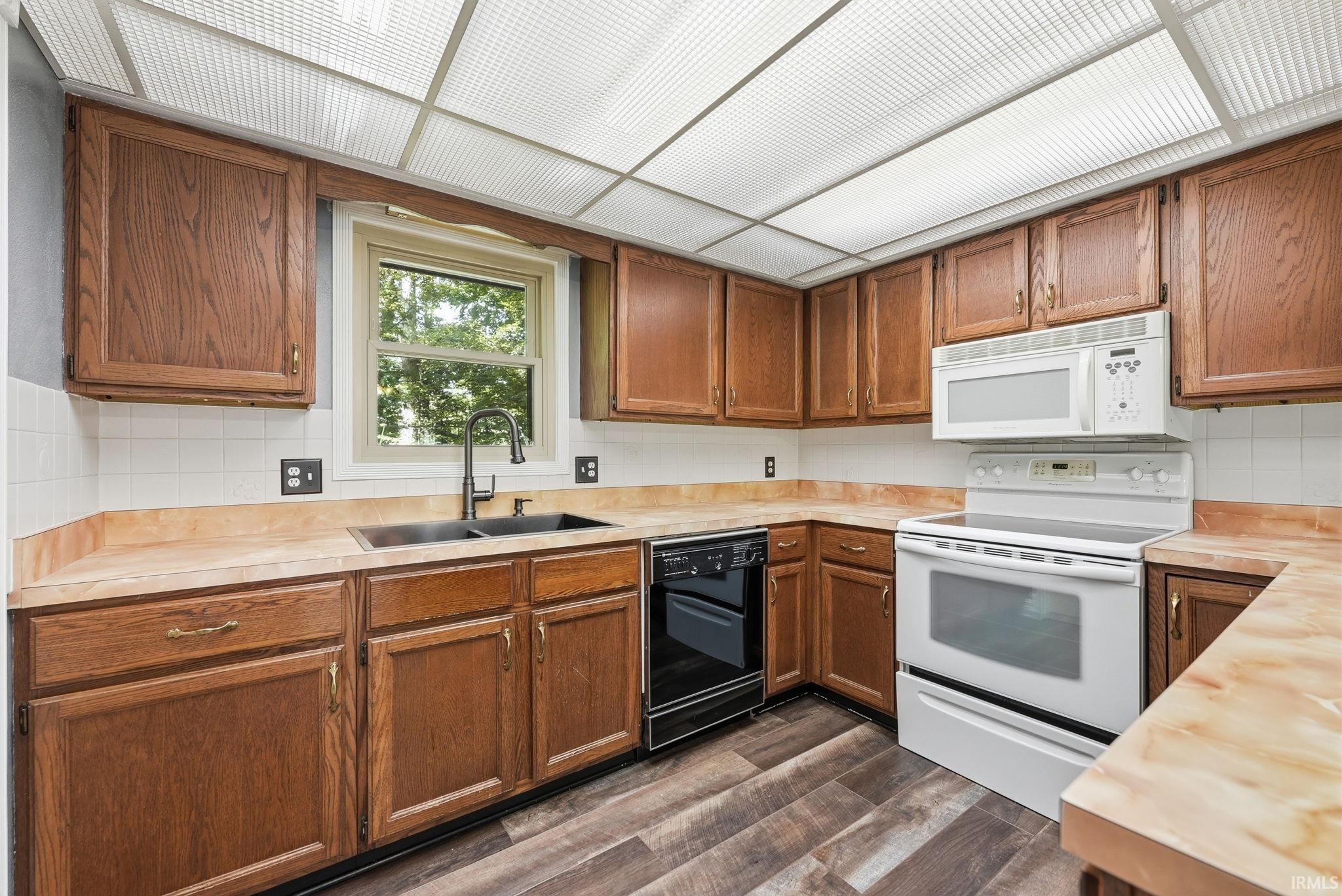 1130 Pion Road Fort Wayne, IN 46845 - Photo 9 of 44 Gallery Image 9