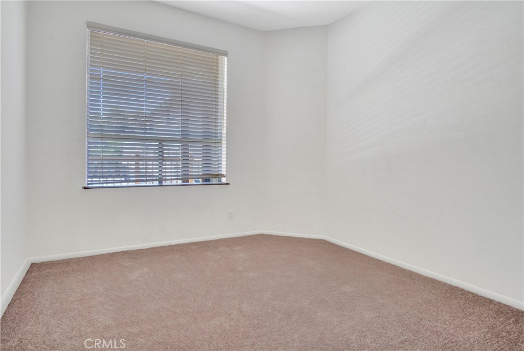 2571 Plaza Del Amo, Unit 107 Torrance, CA 90503 - Photo 13 of 33 an empty room with a window