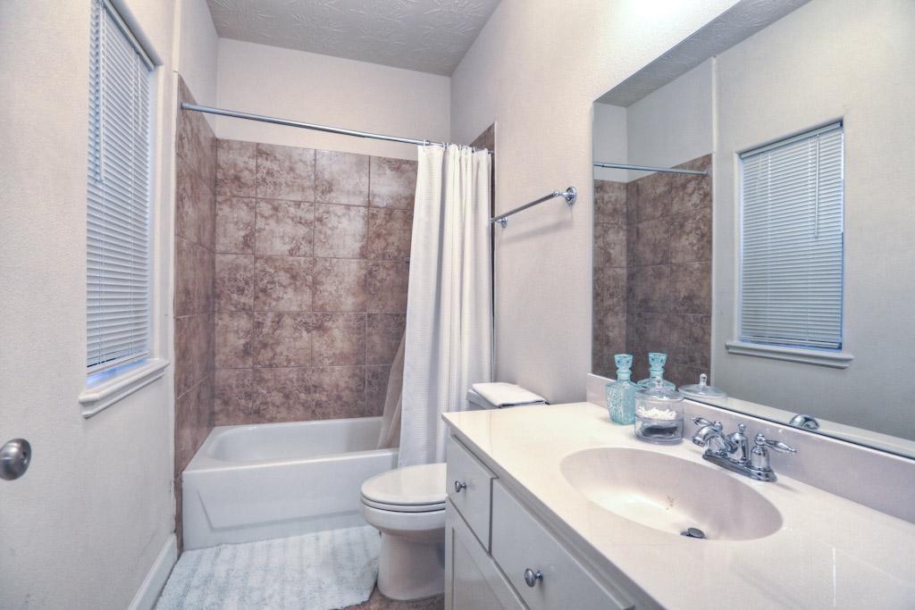 1315 Birdsall Street Houston, TX 77007 - Photo 16 of 20