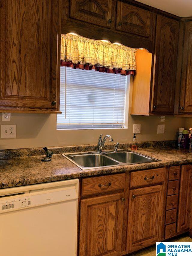 1916 3rd Place Northeast Center Point, AL 35215 - Photo 15 of 51