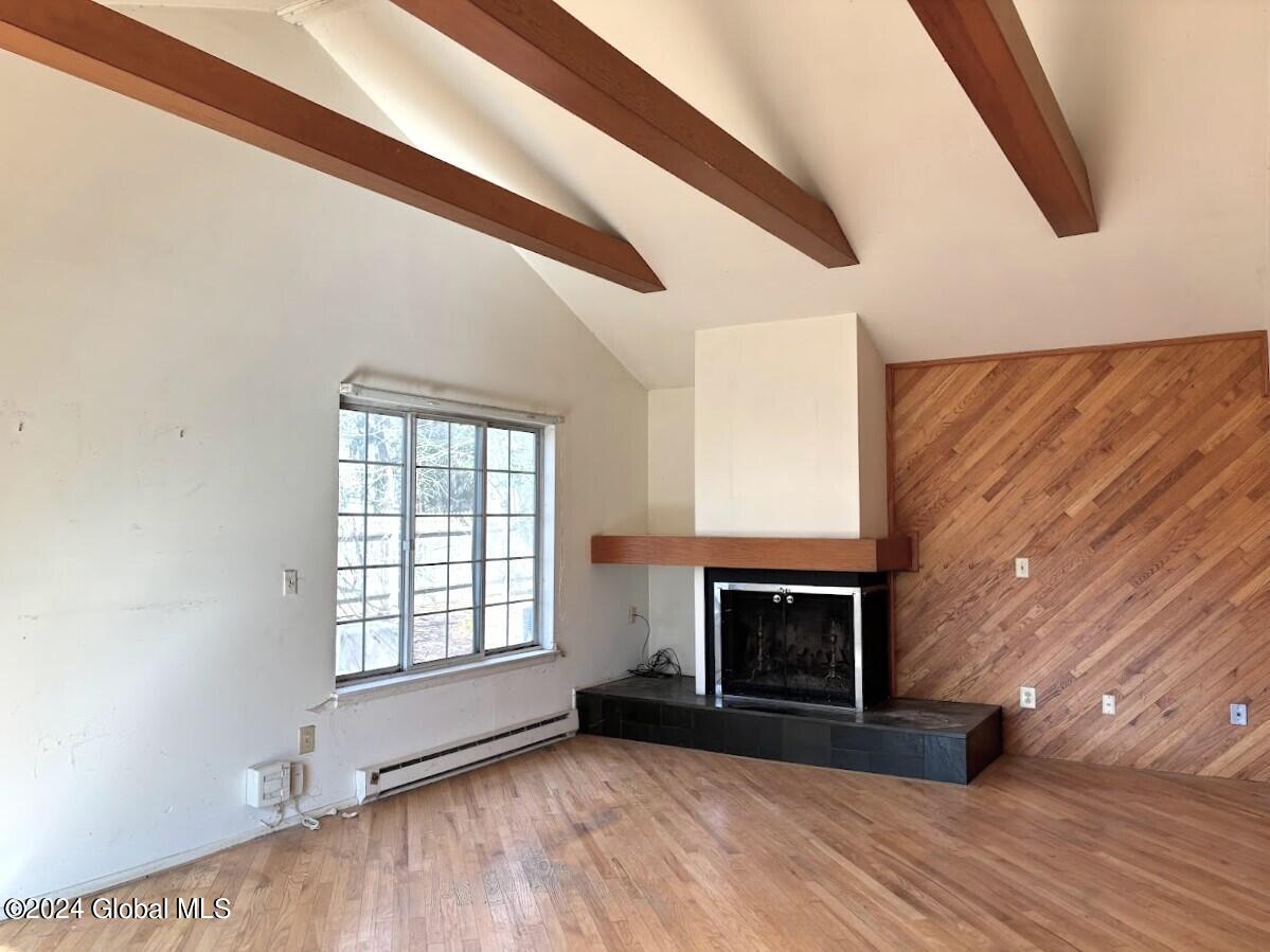 31 Oak Road Bethlehem, NY 12054 - Photo 14 of 51 Living Room