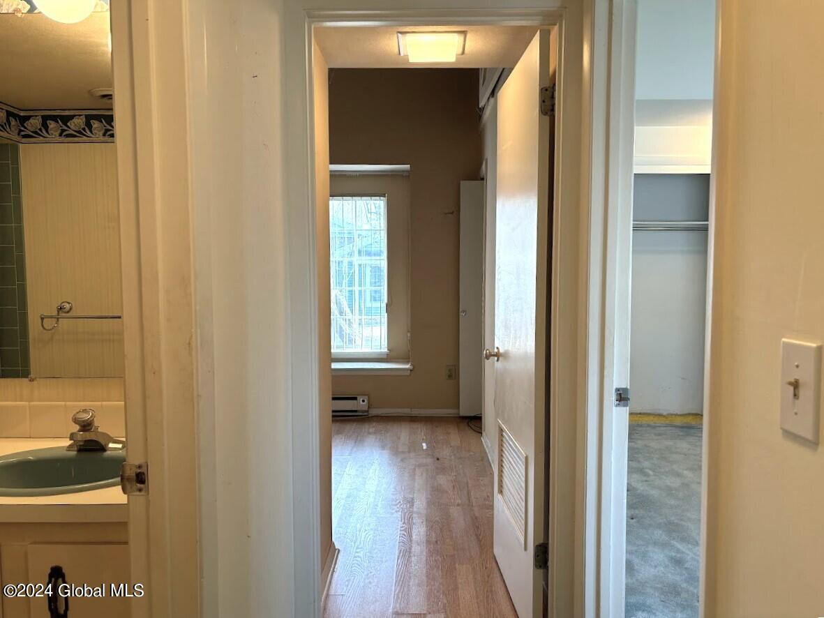 31 Oak Road Bethlehem, NY 12054 - Photo 18 of 51 Hall