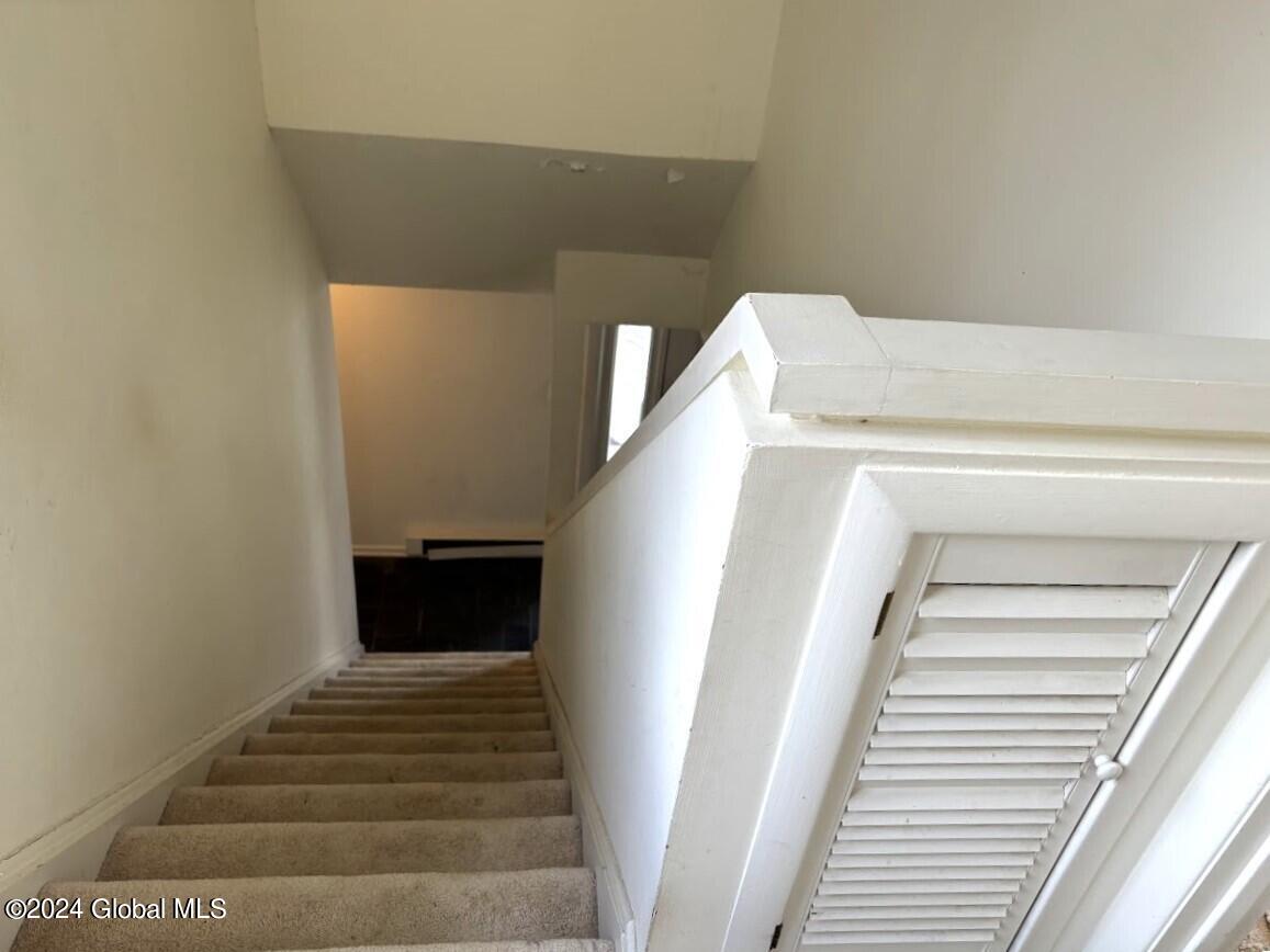 31 Oak Road Bethlehem, NY 12054 - Photo 28 of 51 Stairs 1