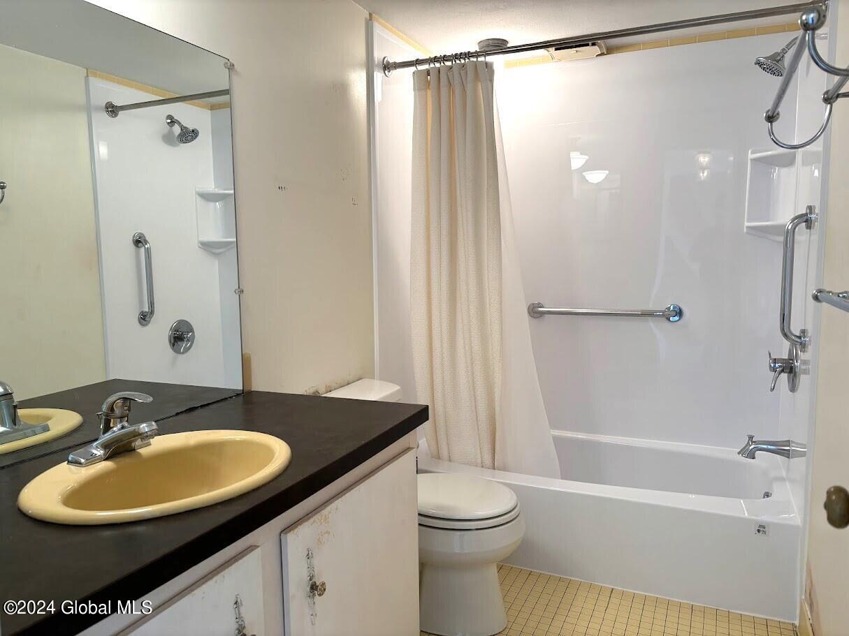 31 Oak Road Bethlehem, NY 12054 - Photo 32 of 51 Full bath - second 1