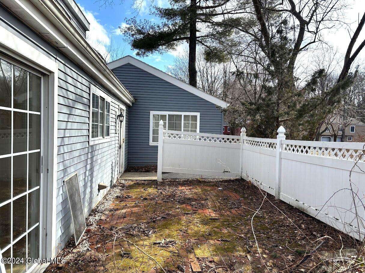 31 Oak Road Bethlehem, NY 12054 - Photo 36 of 51 Side Yard 2