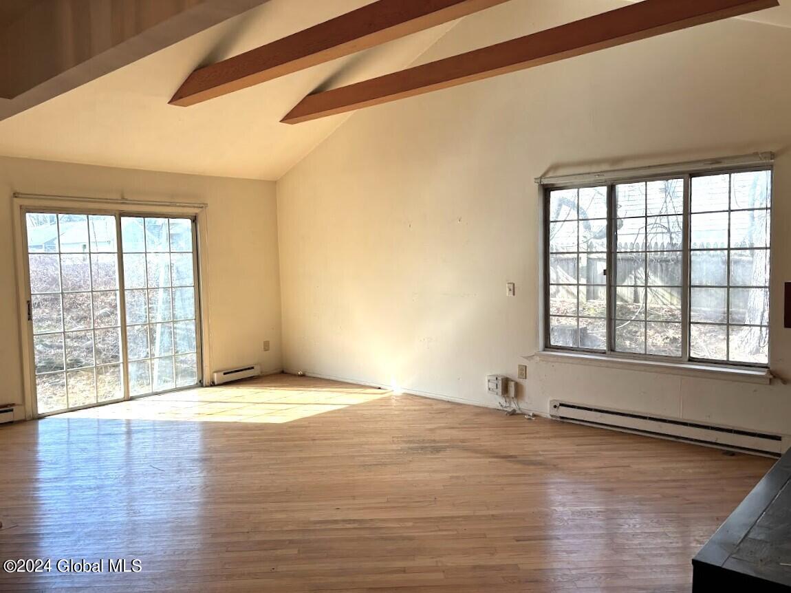 31 Oak Road Bethlehem, NY 12054 - Photo 4 of 51 Living Room 2