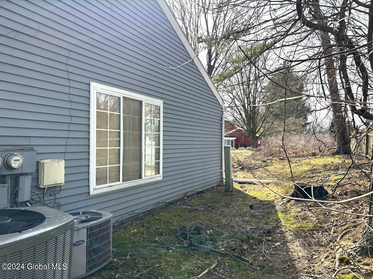 31 Oak Road Bethlehem, NY 12054 - Photo 42 of 51 Side Yard